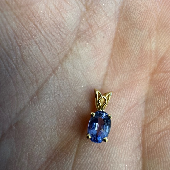 14K yellow gold and tanzanite pendant